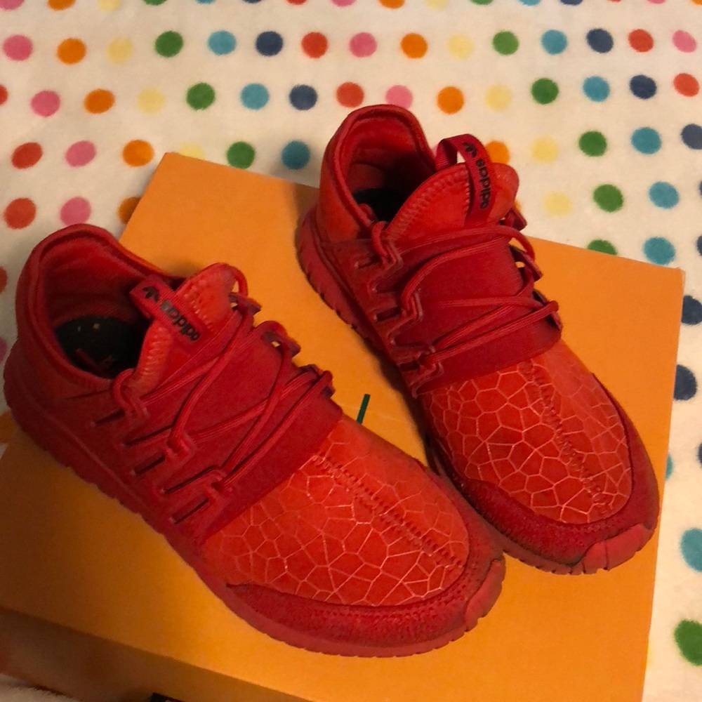 Adidas tubular